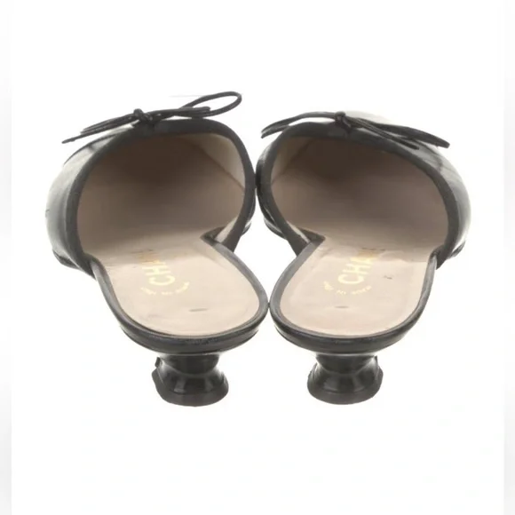 Chanel black patent leather mule - Picture 3 of 9